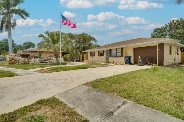 2715 36TH AVENUE TER E, Bradenton, FL 34208