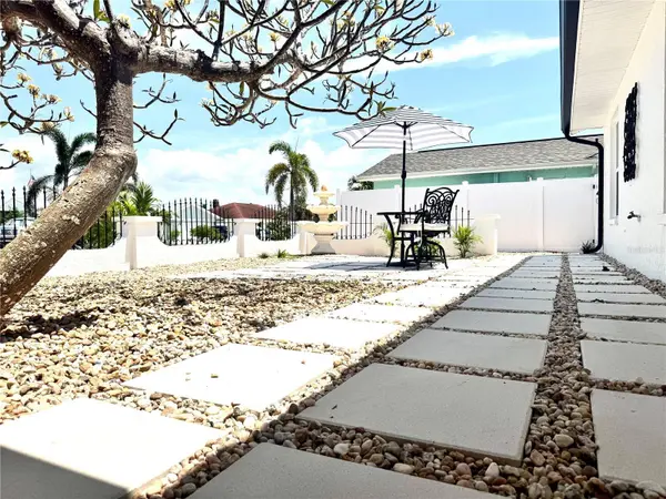 6524 SENEGAL PALM WAY, Apollo Beach, FL 33572