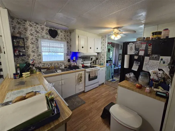 4131 WOODLAND CIR, Deland, FL 32724