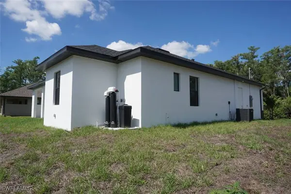 826 Alido AVE, Lehigh Acres, FL 33971