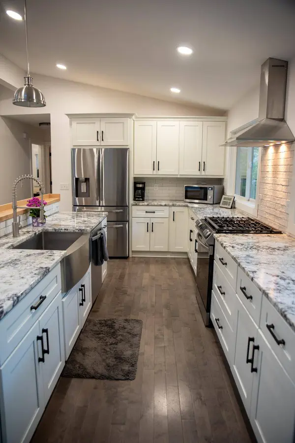 15113 Orchard DR, Burnsville, MN 55306