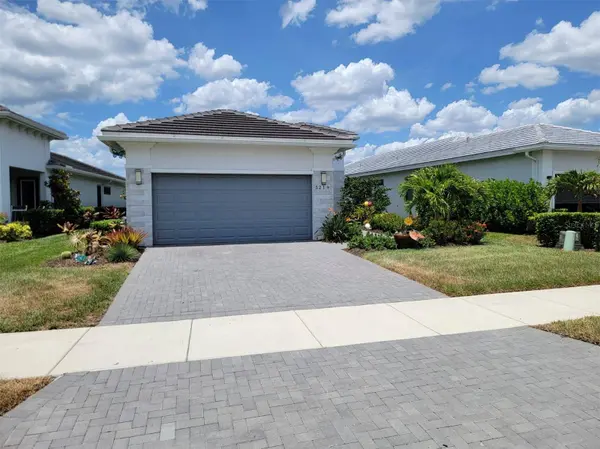 5219 BARNETT CIR, Bradenton, FL 34211