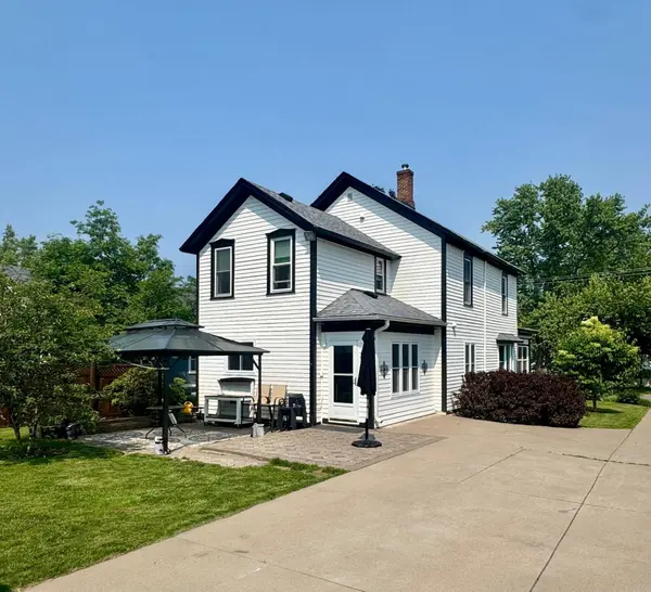 1012 2nd ST S, Stillwater, MN 55082