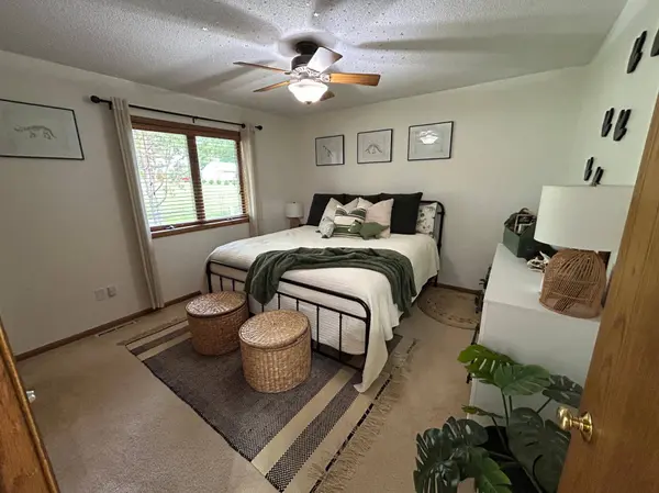 605 Park Island DR SW, Hutchinson, MN 55350