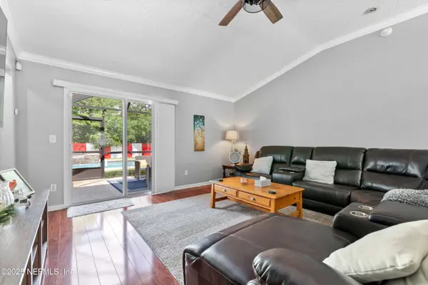 11526 DEEP SPRINGS DR W, Jacksonville, FL 32219