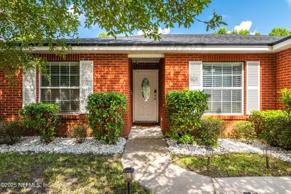 11526 DEEP SPRINGS DR W, Jacksonville, FL 32219