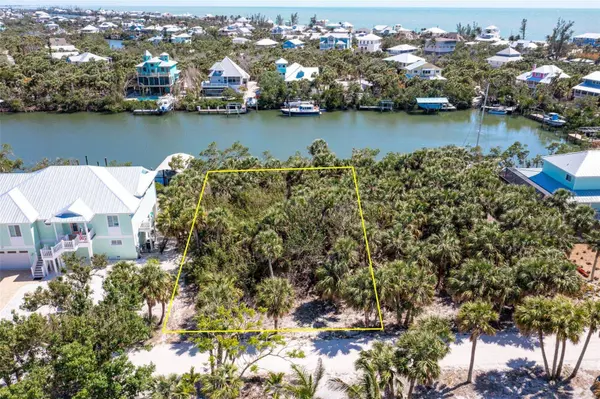 72 PALM DR, Placida, FL 33946