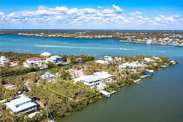 72 PALM DR, Placida, FL 33946