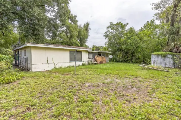 2425 N RAMONA CIR, Tampa, FL 33612