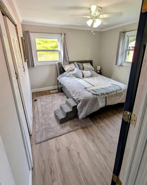 36 Davis DR, Silver Bay, MN 55614