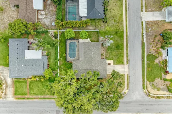 2222 41ST ST W, Bradenton, FL 34205