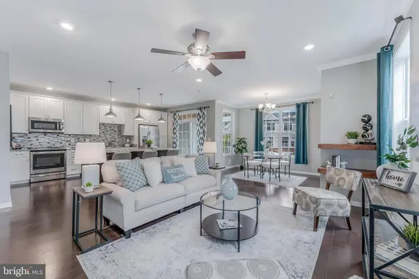23266 SOUTHDOWN MANOR TER #105, Ashburn, VA 20148