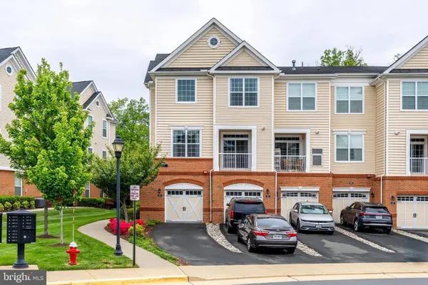 23266 SOUTHDOWN MANOR TER #105, Ashburn, VA 20148