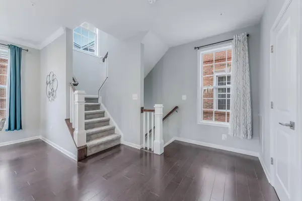 23266 SOUTHDOWN MANOR TER #105, Ashburn, VA 20148