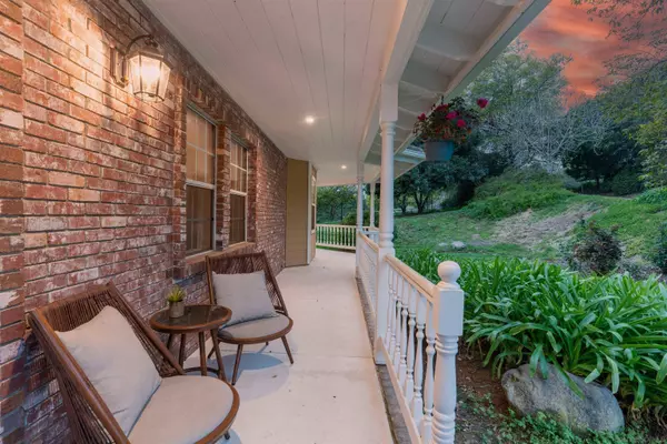 2891 Los Alisos Dr, Fallbrook, CA 92028