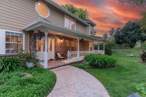 2891 Los Alisos Dr, Fallbrook, CA 92028