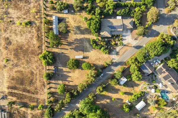 1210 Valentine Ln, Fallbrook, CA 92028