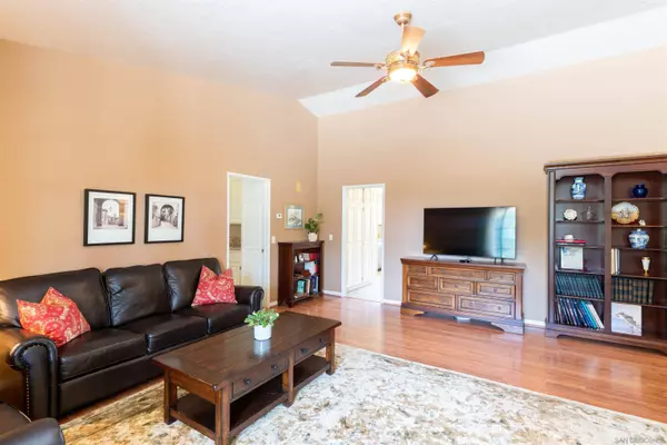 1277 Valentine Ln, Fallbrook, CA 92028