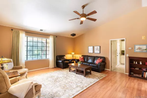 1277 Valentine Ln, Fallbrook, CA 92028