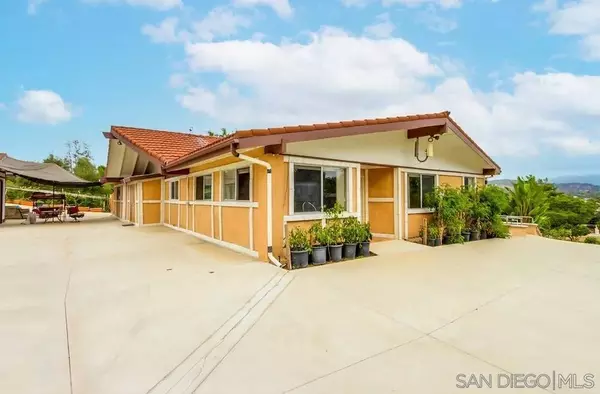 732 Hamilton Lane, Fallbrook, CA 92028