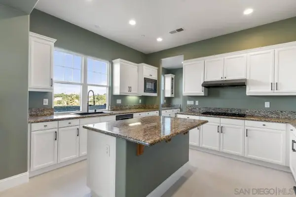 310 Highland Oaks, Fallbrook, CA 92028