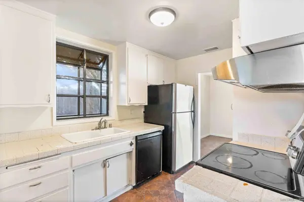 4191 Mount Everest Bl, San Diego, CA 92111