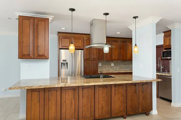 6783 Heath Ct, Carlsbad, CA 92011