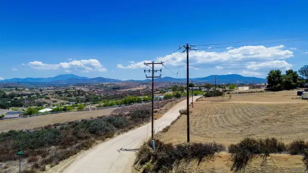 017 Calle Segovia #4, Temecula, CA 92592