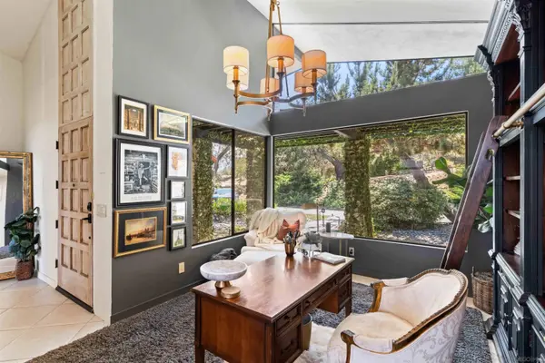 111 Morro Hills Road, Fallbrook, CA 92028