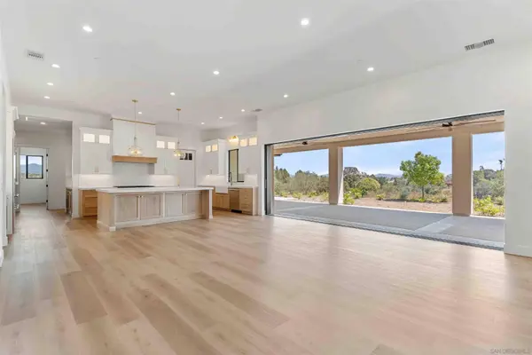 575 Twin Country Lane, Fallbrook, CA 92028