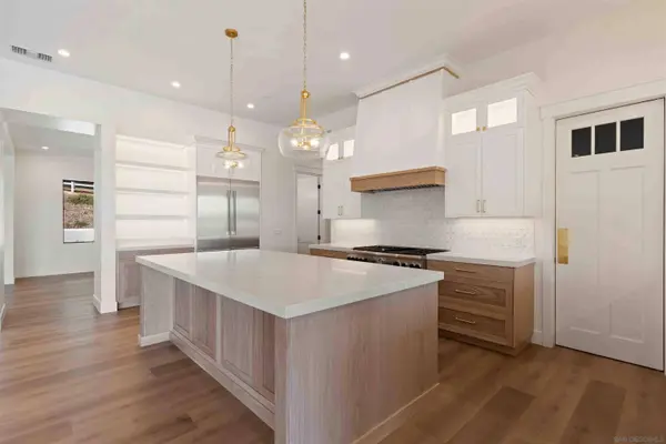 575 Twin Country Lane, Fallbrook, CA 92028