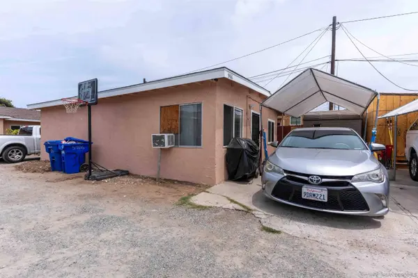 5484-88 Santa Margarita Street, San Diego, CA 92114