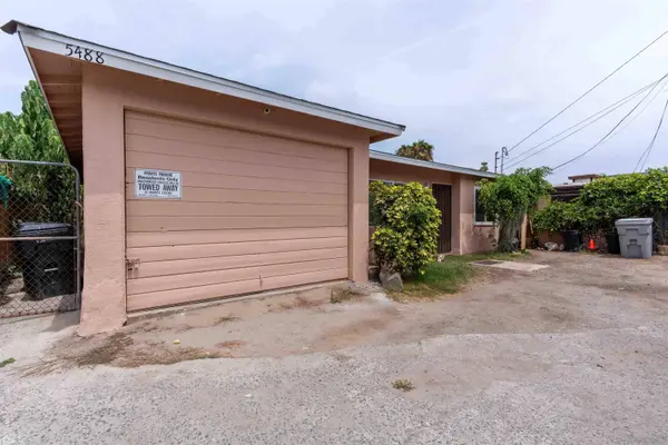5484-88 Santa Margarita Street, San Diego, CA 92114