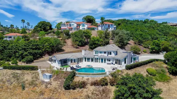 2370 Dos Lomas