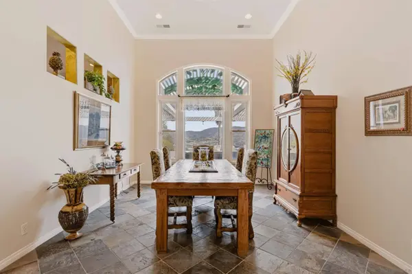 991 River Oaks, Fallbrook, CA 92028