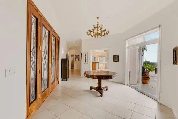 3249 Live Oak Park, Fallbrook, CA 92028