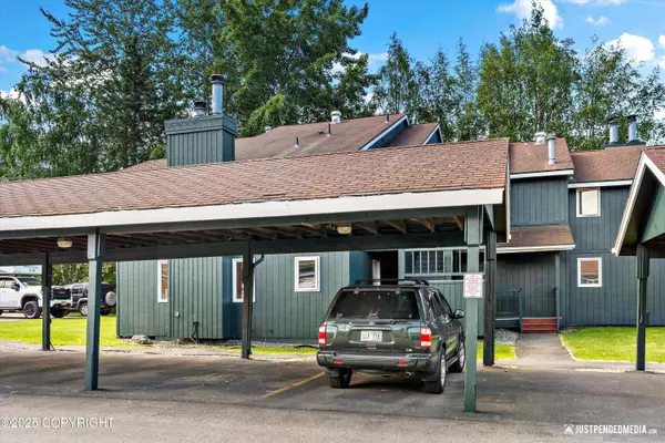 10283 Jamestown DR 804, Anchorage, AK 99507