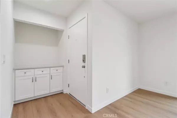 28512 Conejo View DR, Agoura Hills, CA 91301