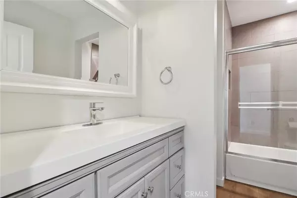 28512 Conejo View DR, Agoura Hills, CA 91301