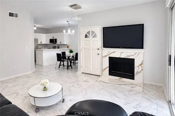 2456 Pleasant WAY #A, Thousand Oaks, CA 91362