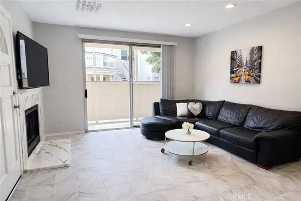 2456 Pleasant WAY #A, Thousand Oaks, CA 91362