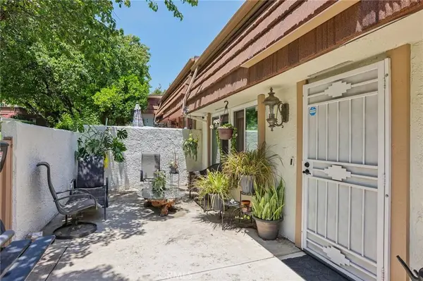 10161 Larwin AVE #3, Chatsworth, CA 91311