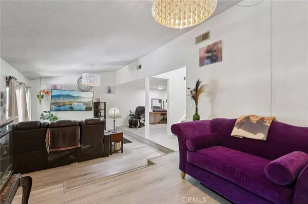 10161 Larwin AVE #3, Chatsworth, CA 91311