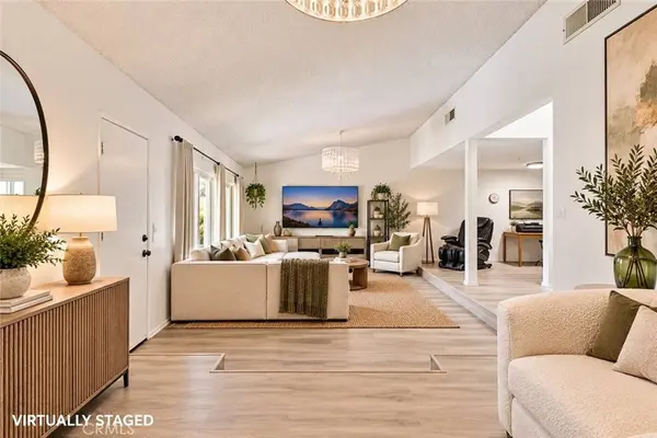 10161 Larwin AVE #3, Chatsworth, CA 91311