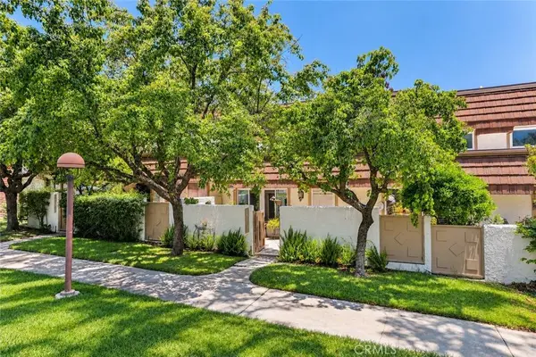 10161 Larwin AVE #3, Chatsworth, CA 91311