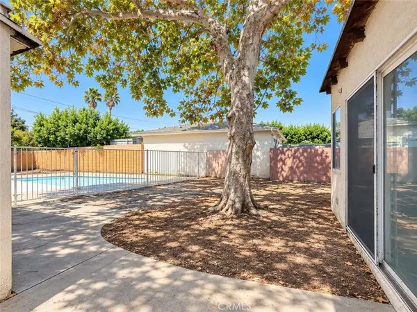 7509 Kraft, North Hollywood, CA 91605