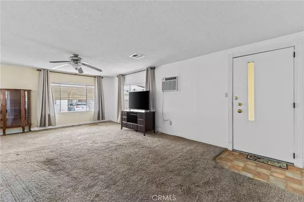 725 W Thornton AVE #97, Hemet, CA 92543