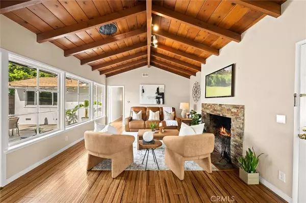 2689 Santa Ana, Costa Mesa, CA 92627