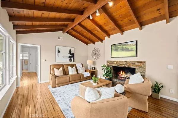 2689 Santa Ana, Costa Mesa, CA 92627