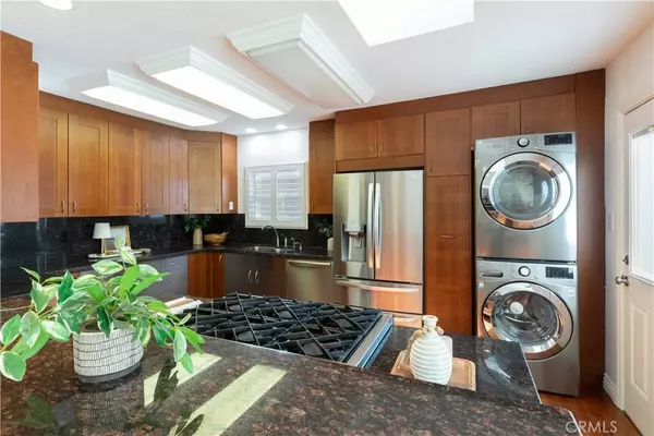 3079 N Bellflower BLVD, Long Beach, CA 90808